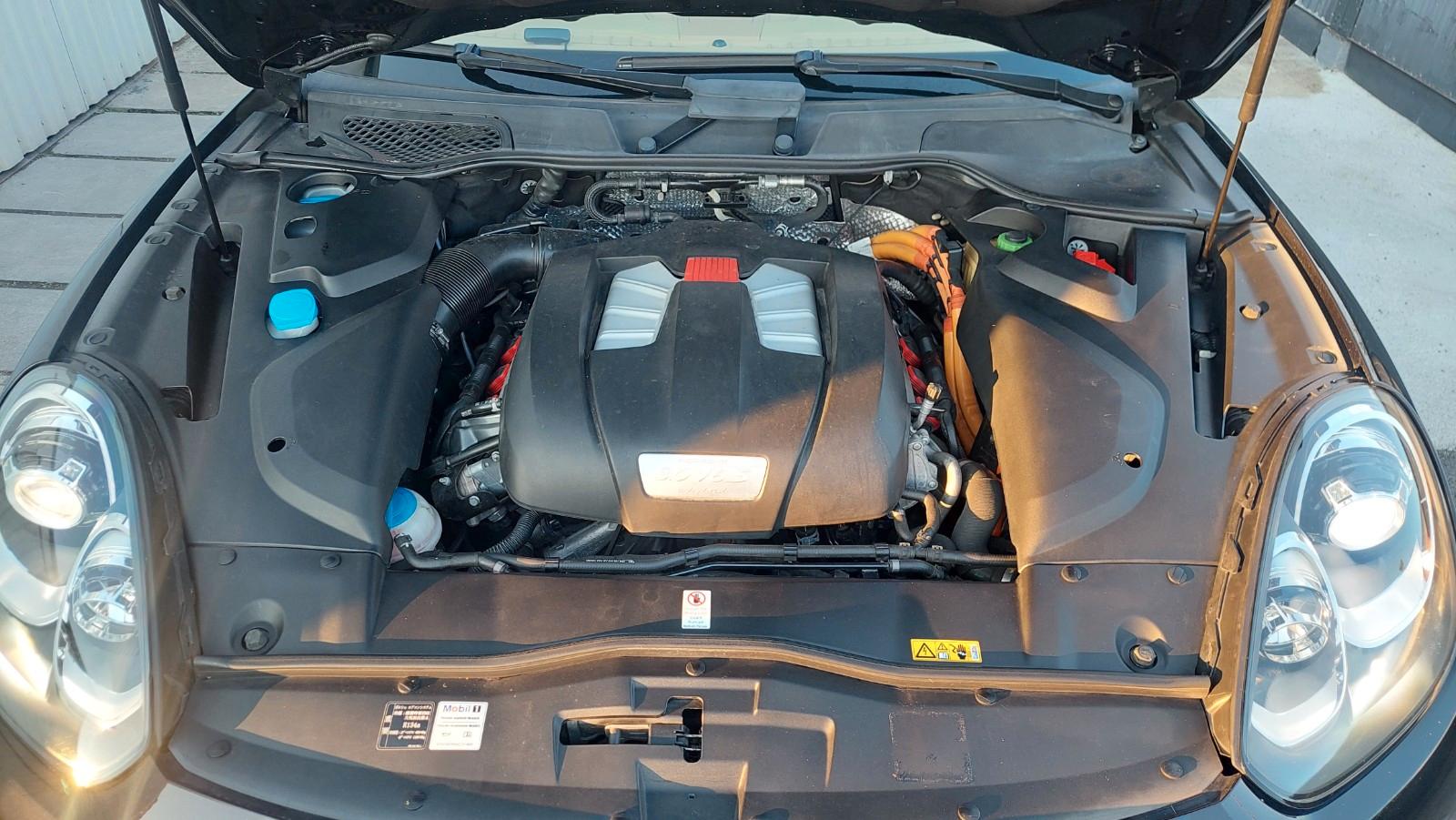 Porsche Cayenne S E-Hybrid
