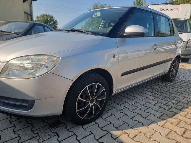 Skoda FABIA II 1,4 KLIMA COOL 5-türig