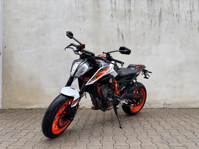 KTM 890 Duke R Akrapovic viel Zubehör