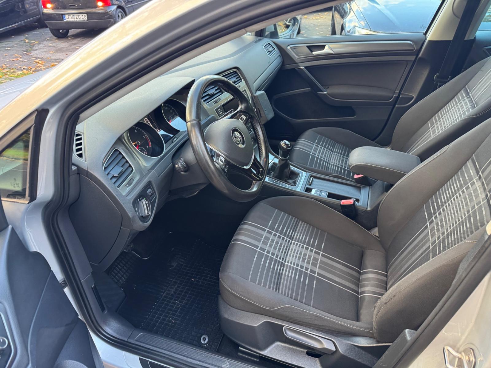 Volkswagen Golf 2015 — photo 12