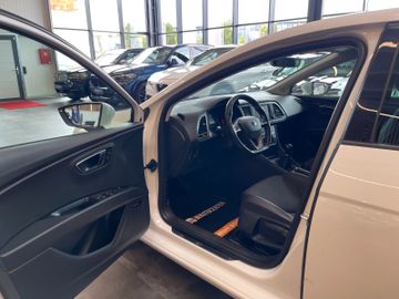 Seat Leon FR *LED*NAVI*SZHZ*TEMPOMAT*SPORTSITZE*TOUCH