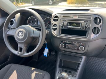 Volkswagen Tiguan - 11