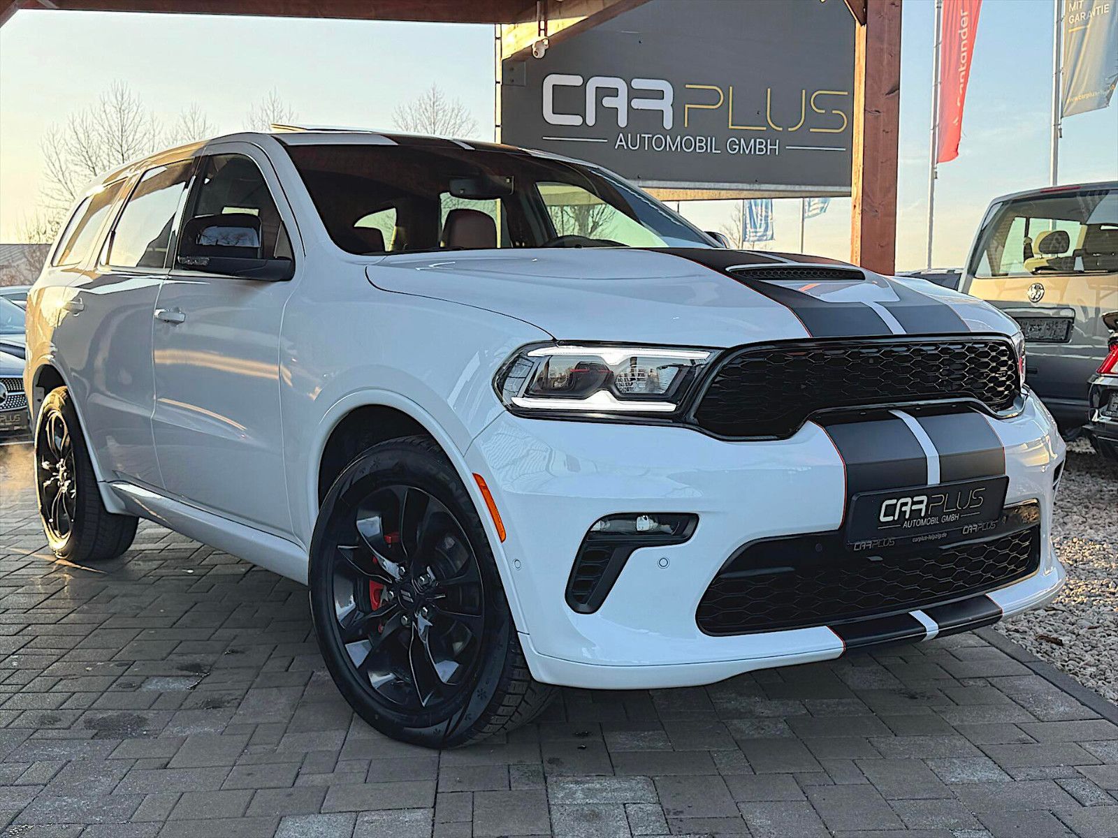 Fahrzeugabbildung Dodge Durango 5.7 V8 R/T 4x4 Night-Paket Modell 22 LED