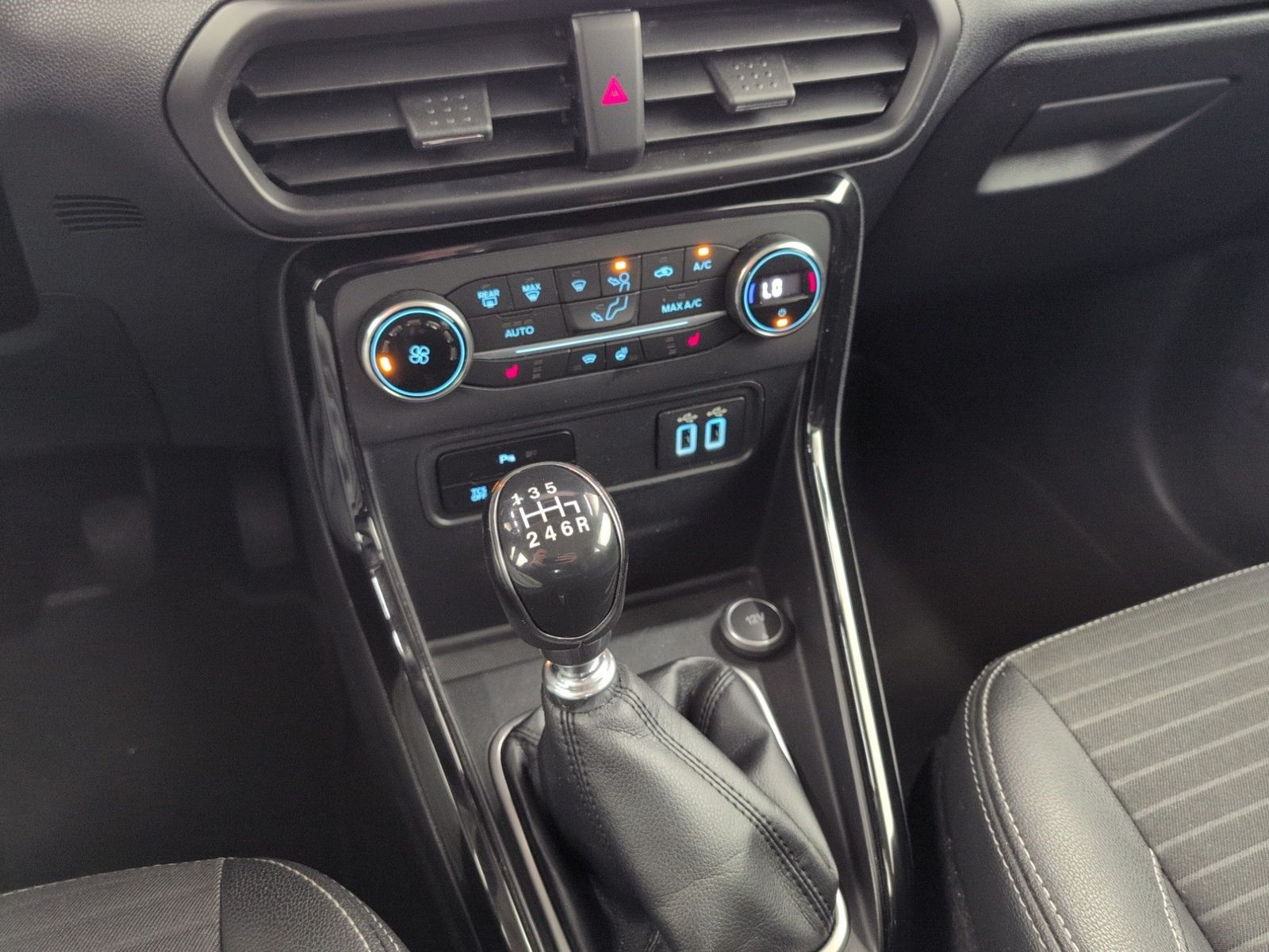FORD EcoSport 1.0 EcoBoost Titanium Navi Allwetter – Bild 19
