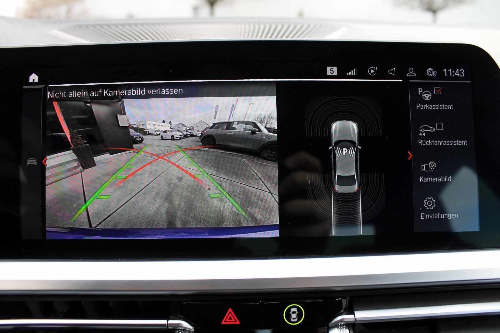 Fahrzeugabbildung BMW 320i xDrive MSport Steptr. Temp PDC KAM LED NAV