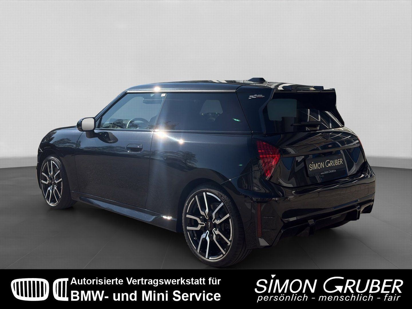 Fahrzeugabbildung MINI Cooper SE John CooperWorks Panorama HUD Ambiente