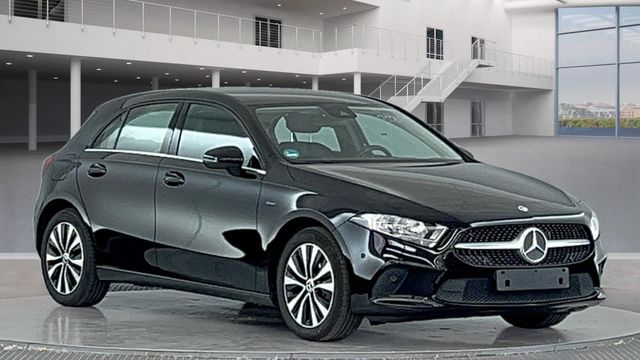 Fahrzeugabbildung Mercedes-Benz A 250 e Style+Leder+Navi+LED+MBUX+DAB