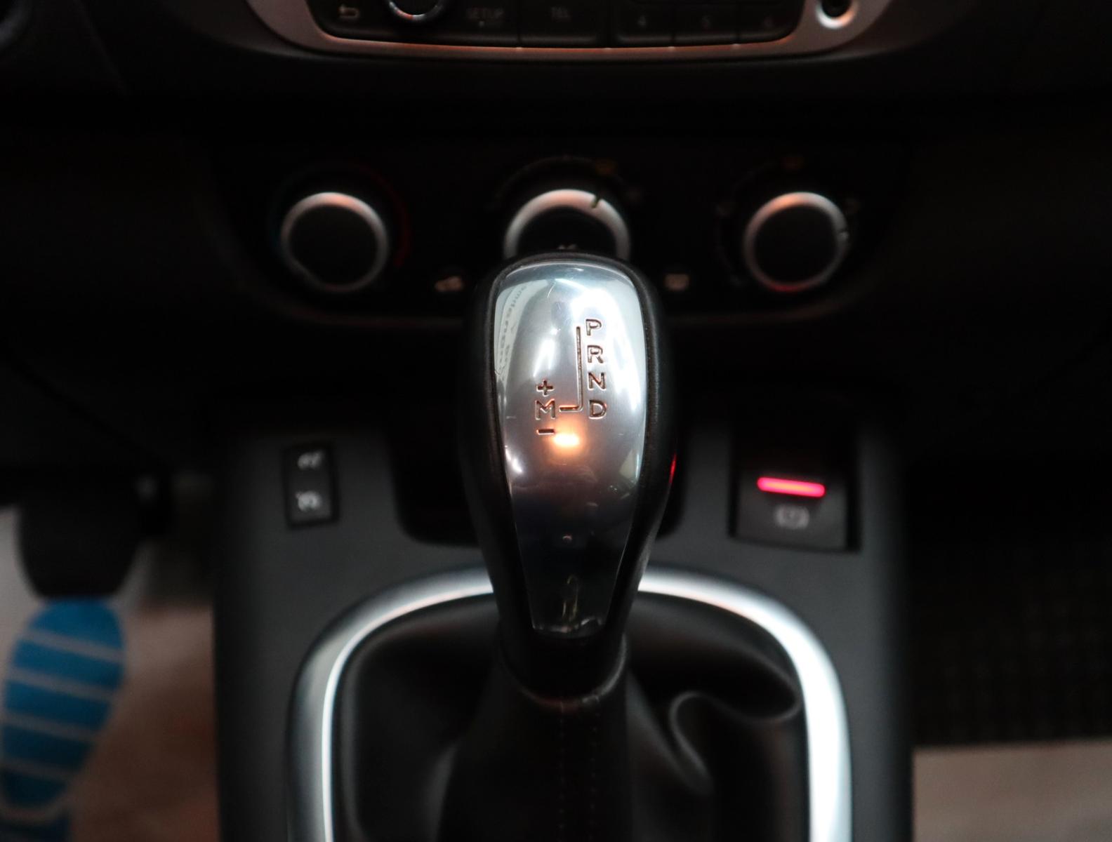 Renault Scenic 2013 — photo 14