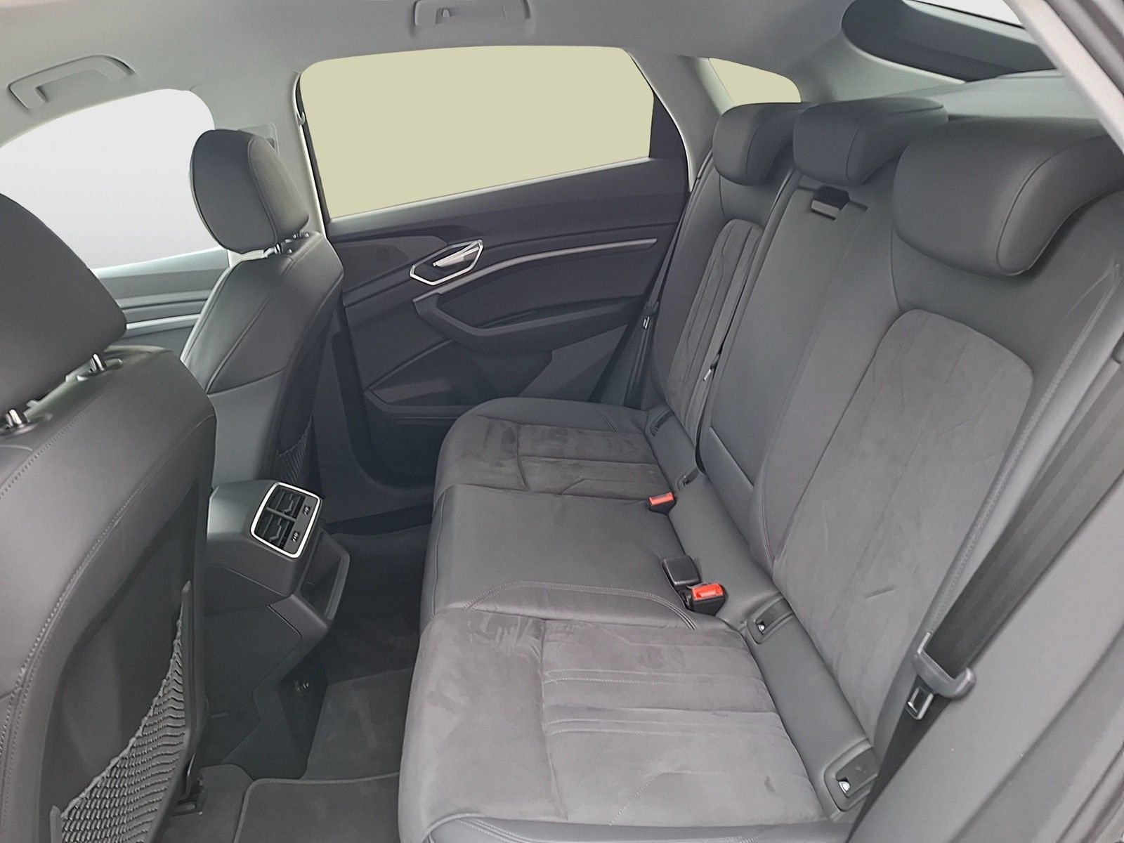 Fahrzeugabbildung Audi e-tron Sportback 50 advanced quattro LED Navi AV