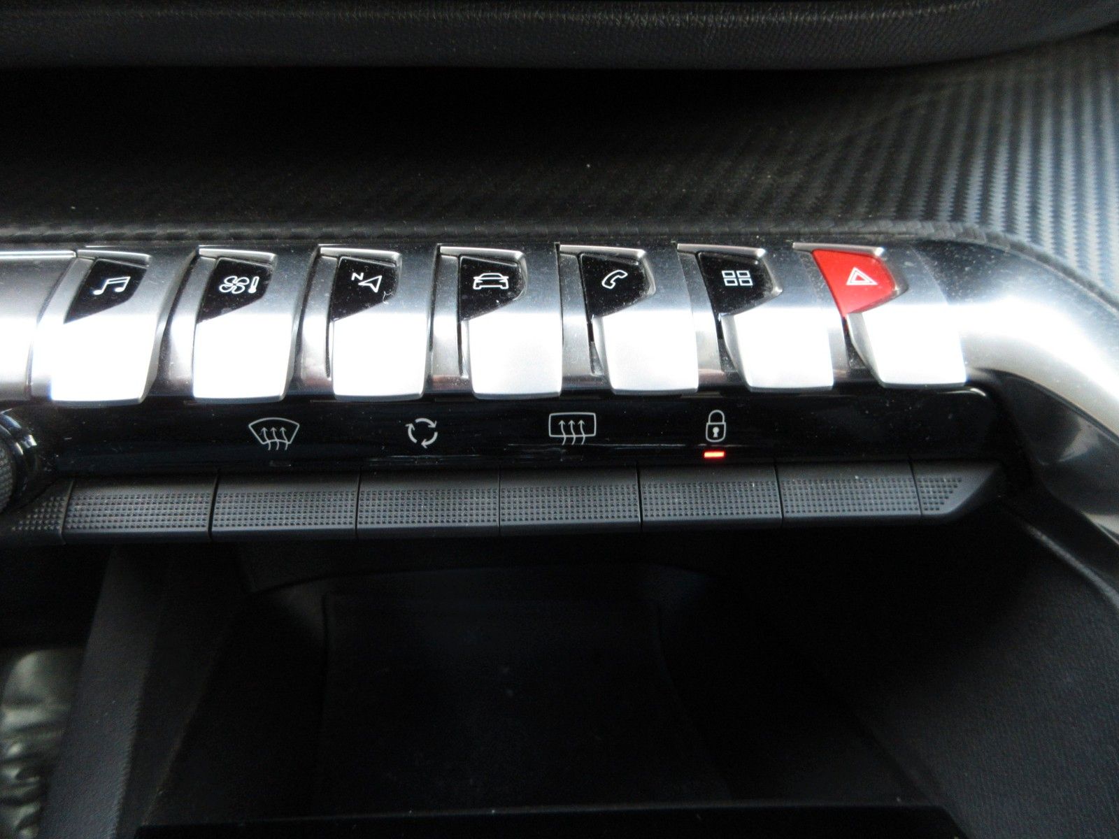 Fahrzeugabbildung Peugeot 5008 Active 1.2T NAVI/PDC/VIRTUAL/7-SITZER