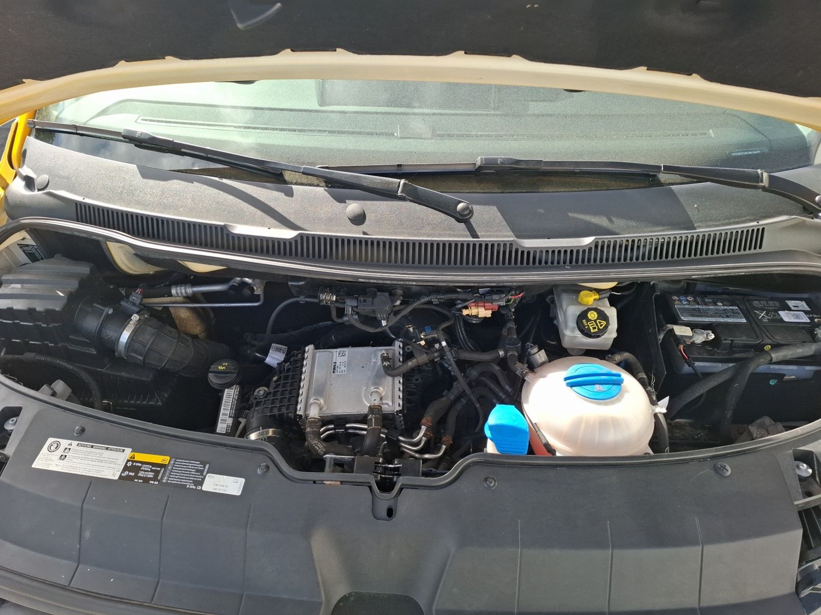 Fahrzeugabbildung Volkswagen T6 Transporter T6.1 DoKa LR Klima AHK
