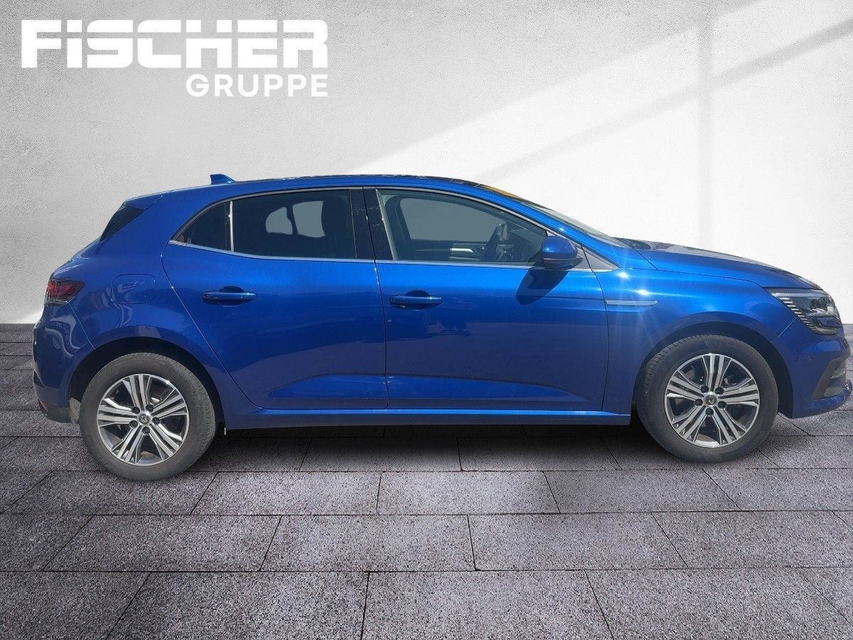 Fahrzeugabbildung Renault Megane 5-Türer INTENS E-TECH Plug-in 160