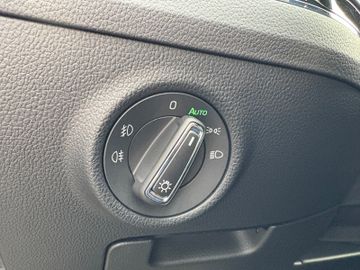 Fahrzeugabbildung SKODA Superb Combi 2.0 TSI L&K 4x4 DSG Pano AHK uvm