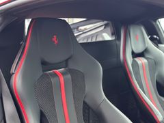 FERRARI F8 - Ansicht 32