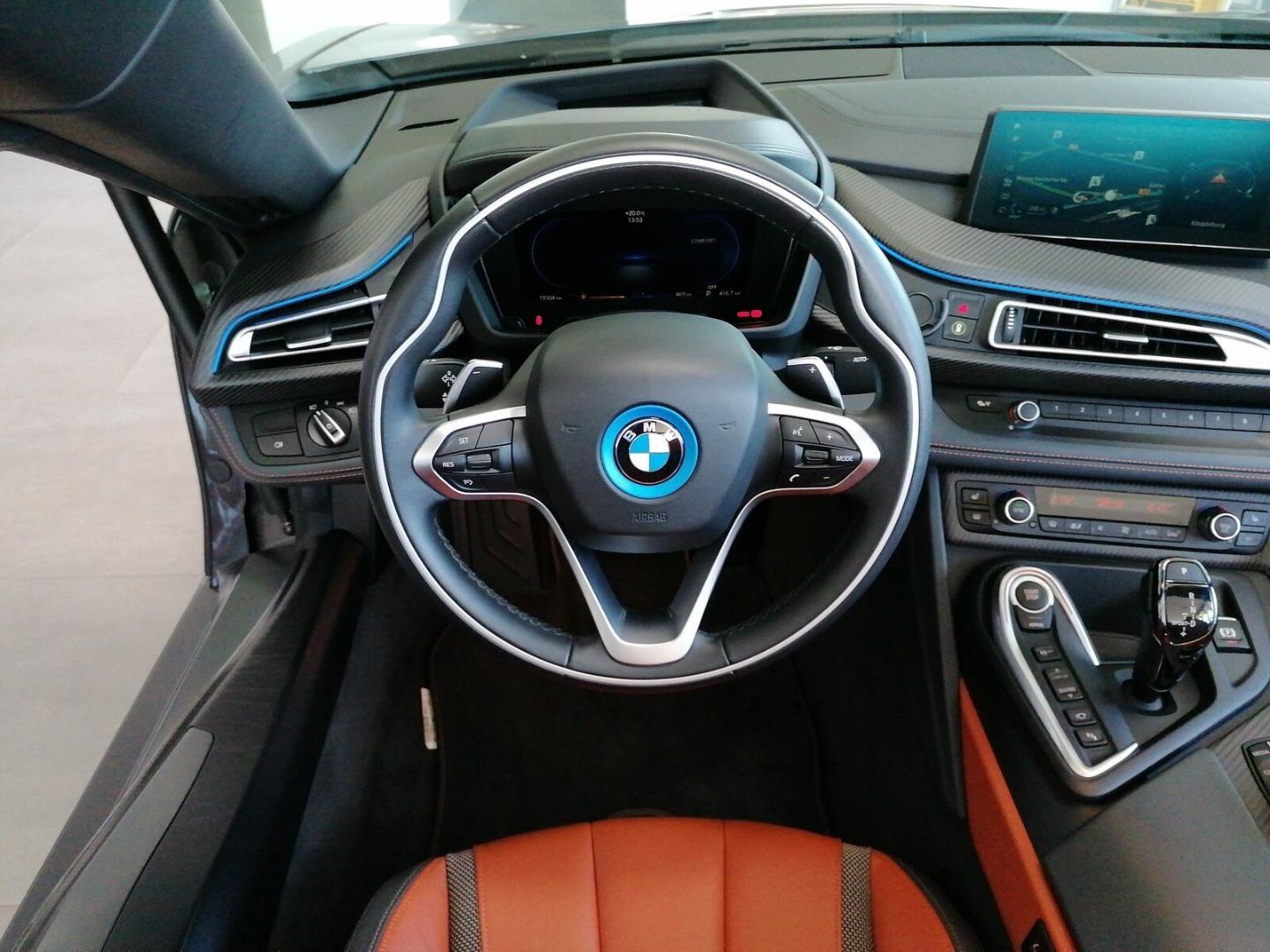 BMW i8 Roadster Ultimative Sophisto-Edition 1 of 200