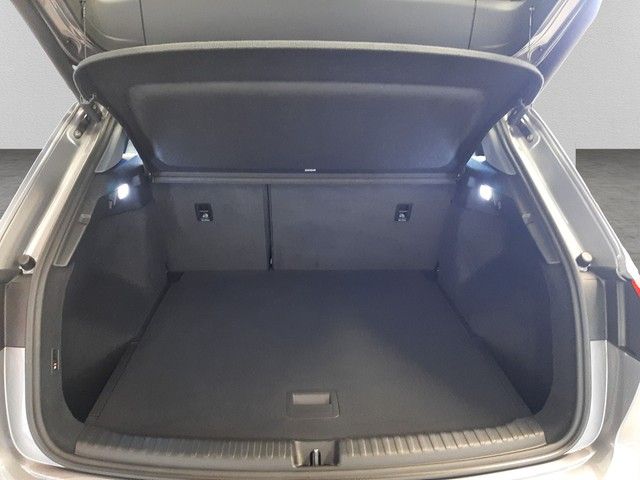 Fahrzeugabbildung Audi Q4 e-tron 40 AHK Navi LED HuD eleHeck Kamera