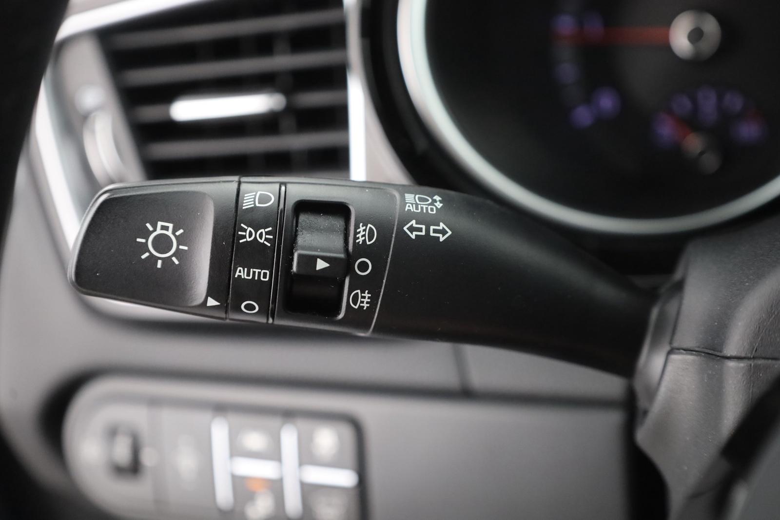 Kia Ceed SW 1.6 CRDi DCT7 LED Navi Kamera AHK ACC