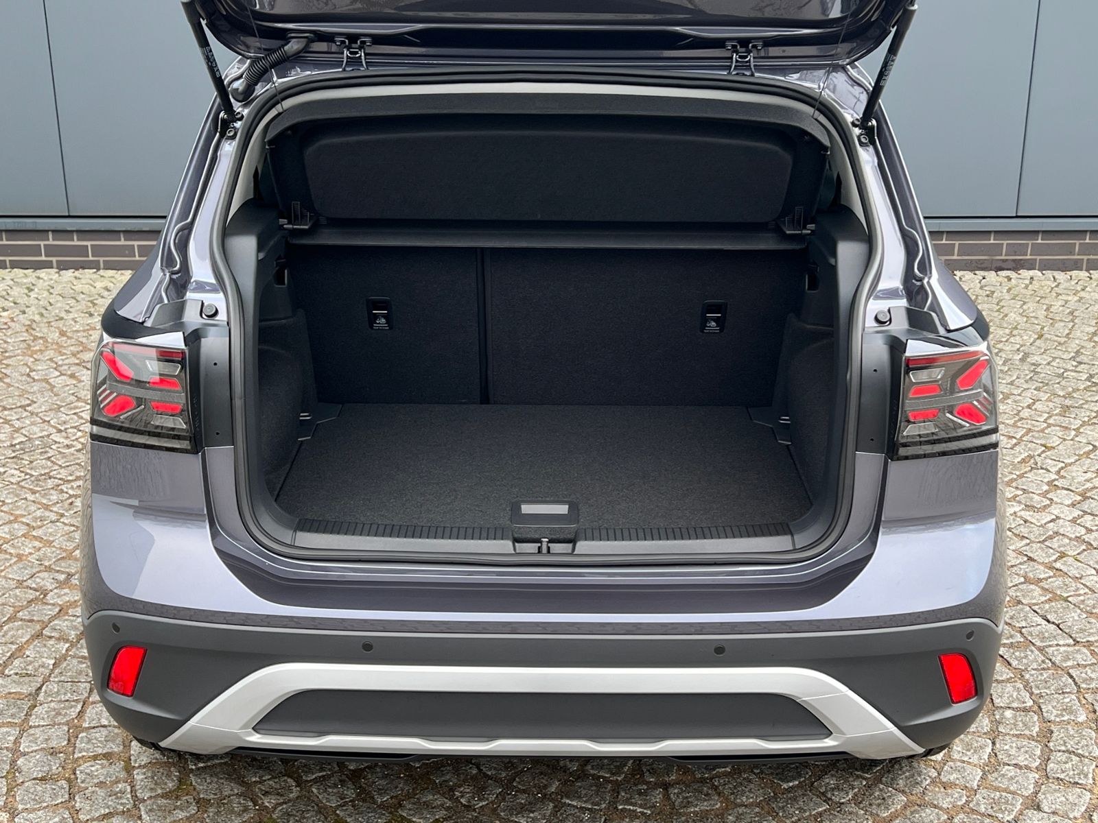 Fahrzeugabbildung Volkswagen T-Cross Life 1.0 TSI DSG *IQ.Light, ACC, App-Con