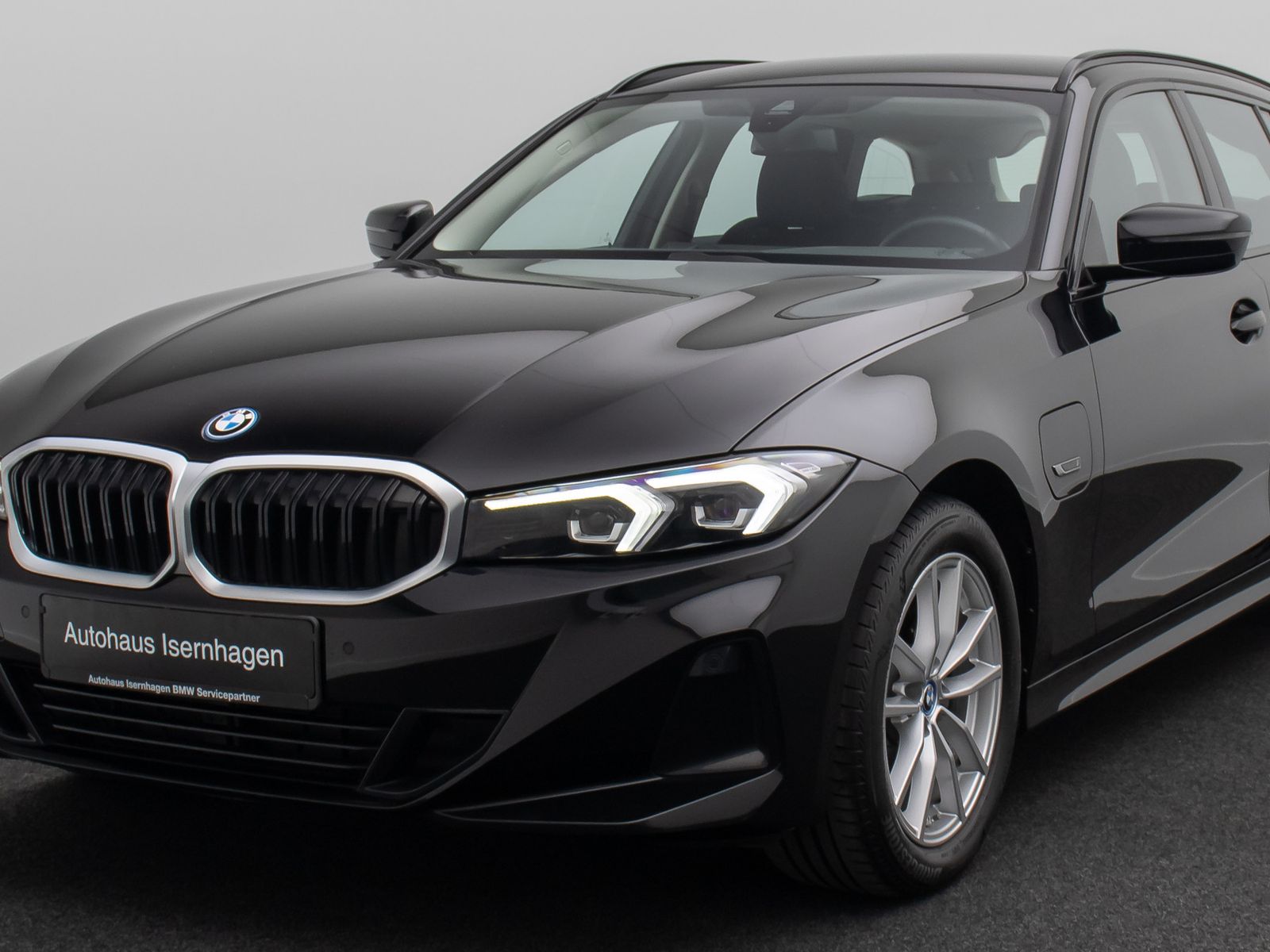 Fahrzeugabbildung BMW 330e DAB Widscreen Geschwindigkeitsreg Sport PDC