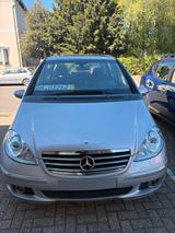 Mercedes-Benz Mercedes A Klasse 200 - Automatik - Panora... - Mercedes-Benz E 200: Kleinwagen
