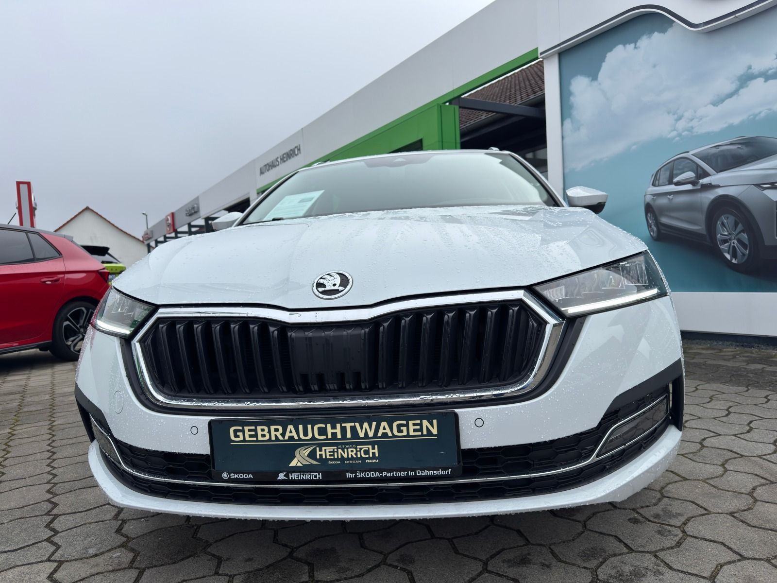 Fahrzeugabbildung SKODA Octavia Combi 2.0 TDI 6-Gang*LED*Head-Up*NAVI*Si