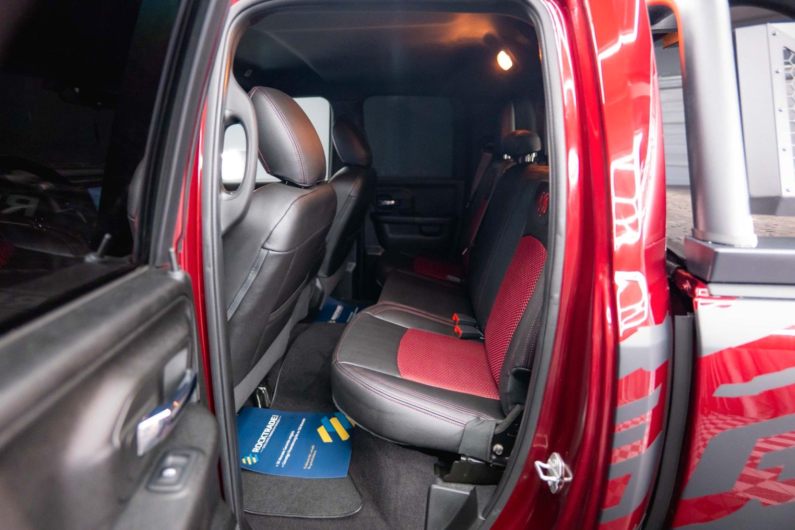 Fahrzeugabbildung Dodge RAM 5.7 V8 HEMI 4x4 OFFROAD Night-Paket LONG 19%