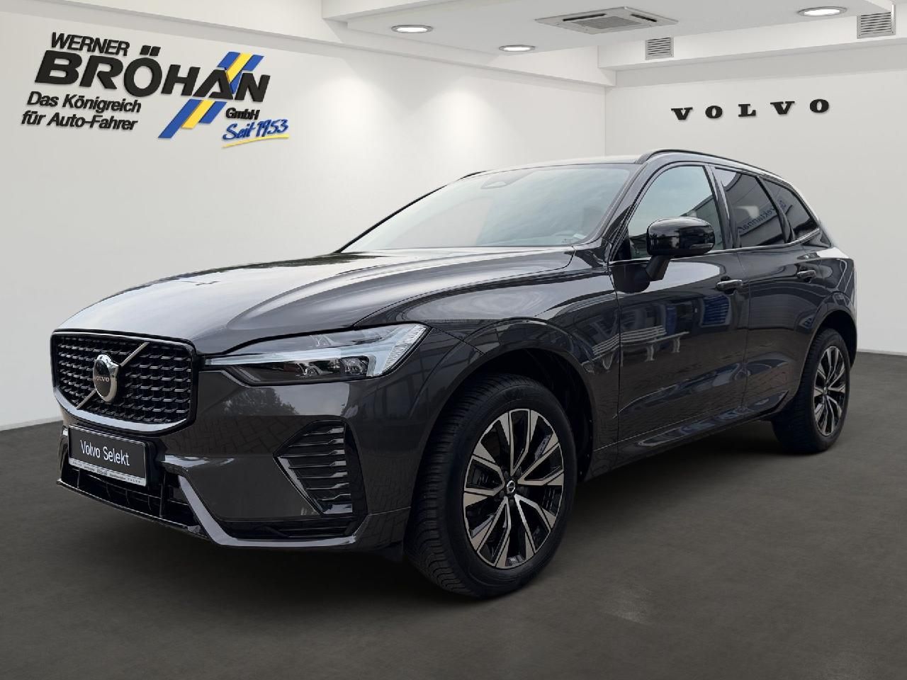Fahrzeugabbildung Volvo XC60 B4 Benzin Plus Dark 2WD