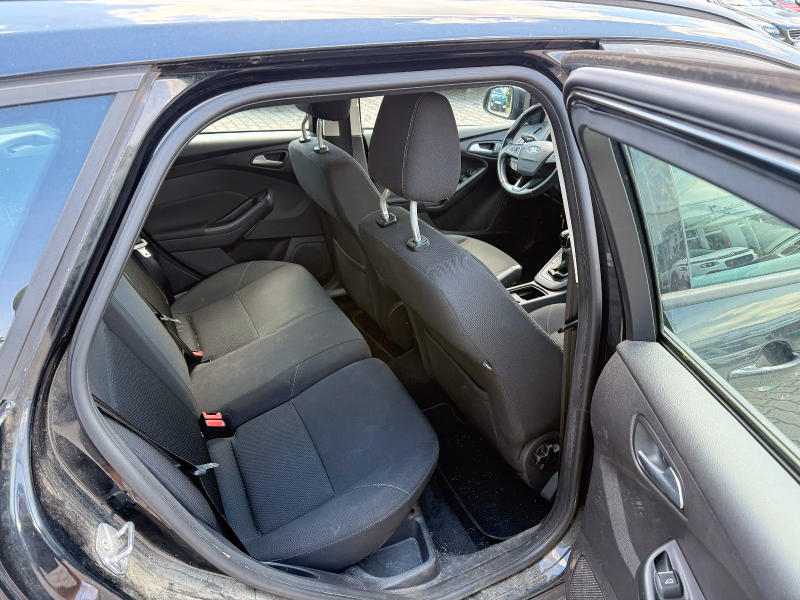 Ford Focus 2015 — photo 13