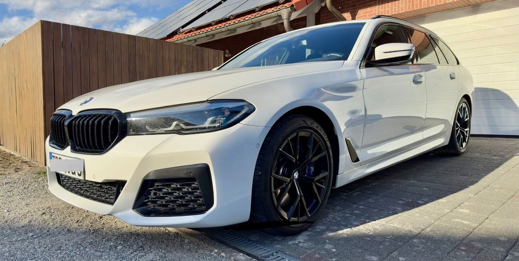Image of BMW 540