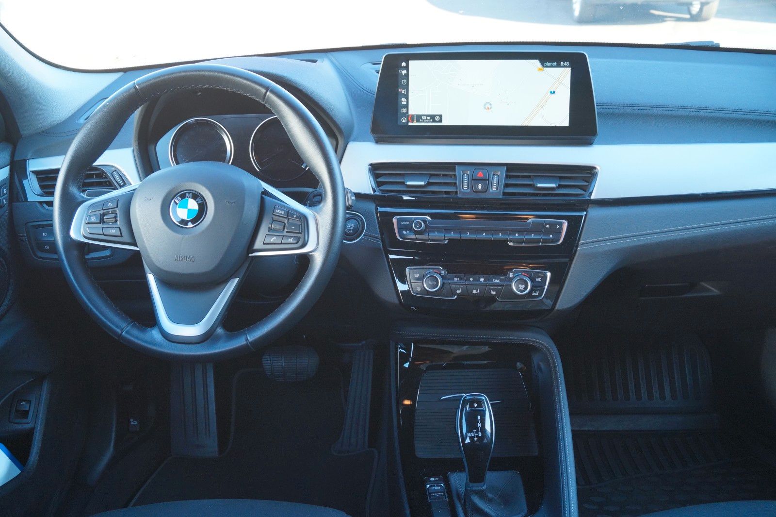 Fahrzeugabbildung BMW X2 sDrive 18 d Advantage
