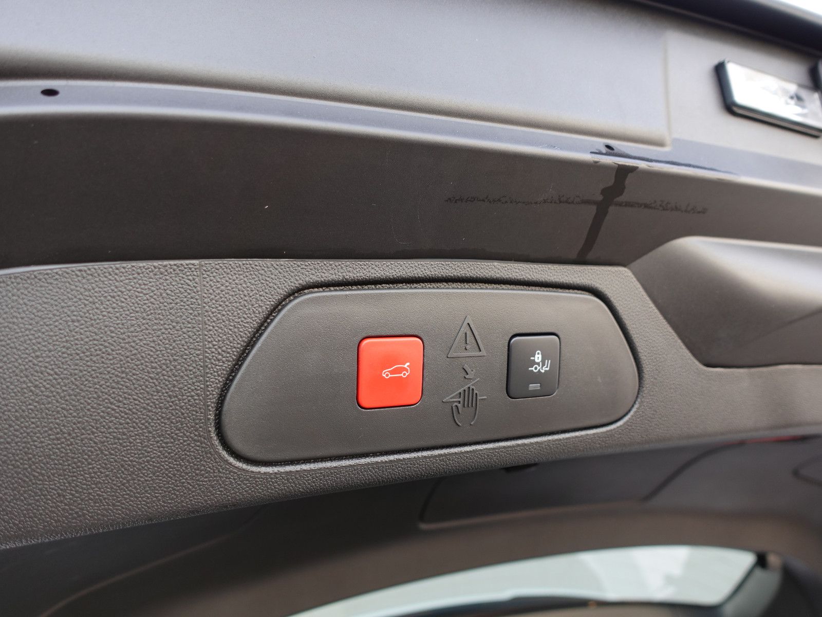 Fahrzeugabbildung Opel Grandland 1.2T AUTOMATIK,AHK,Navi,Kamera,Sitzhzg