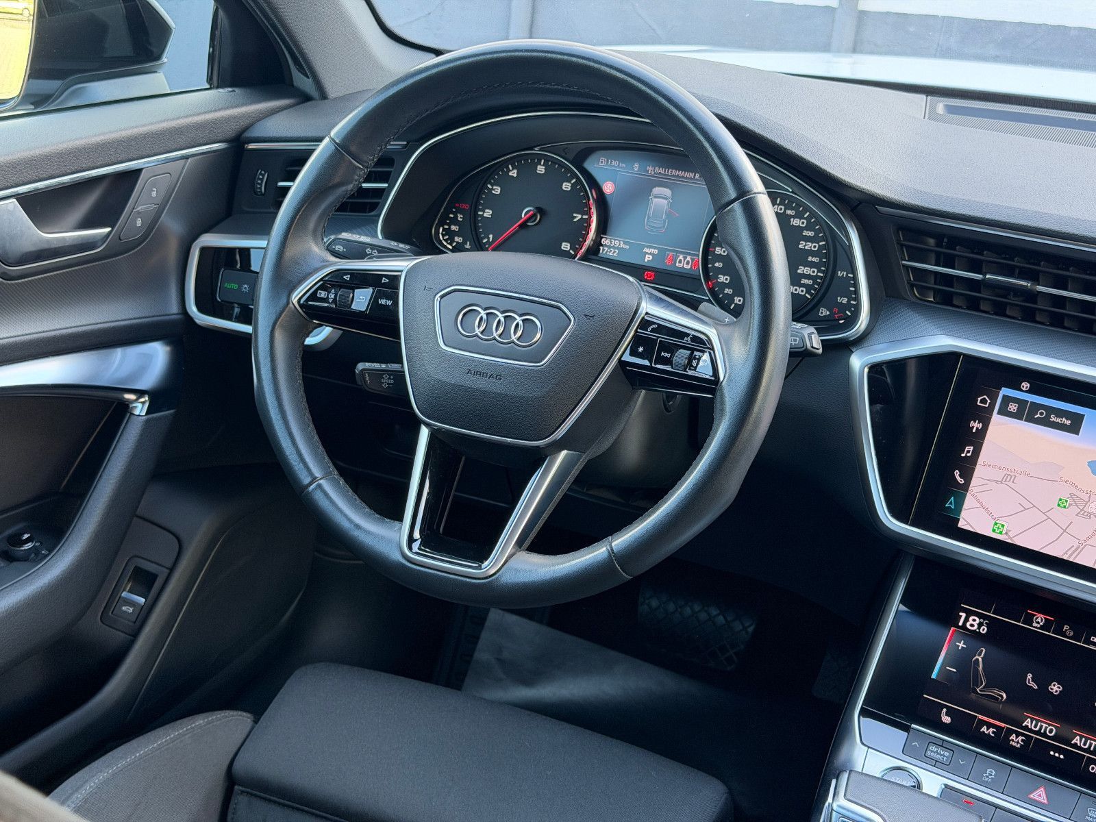 Fahrzeugabbildung Audi A6 Avant 55 TFSI quattro/SPORT/S-LINE/