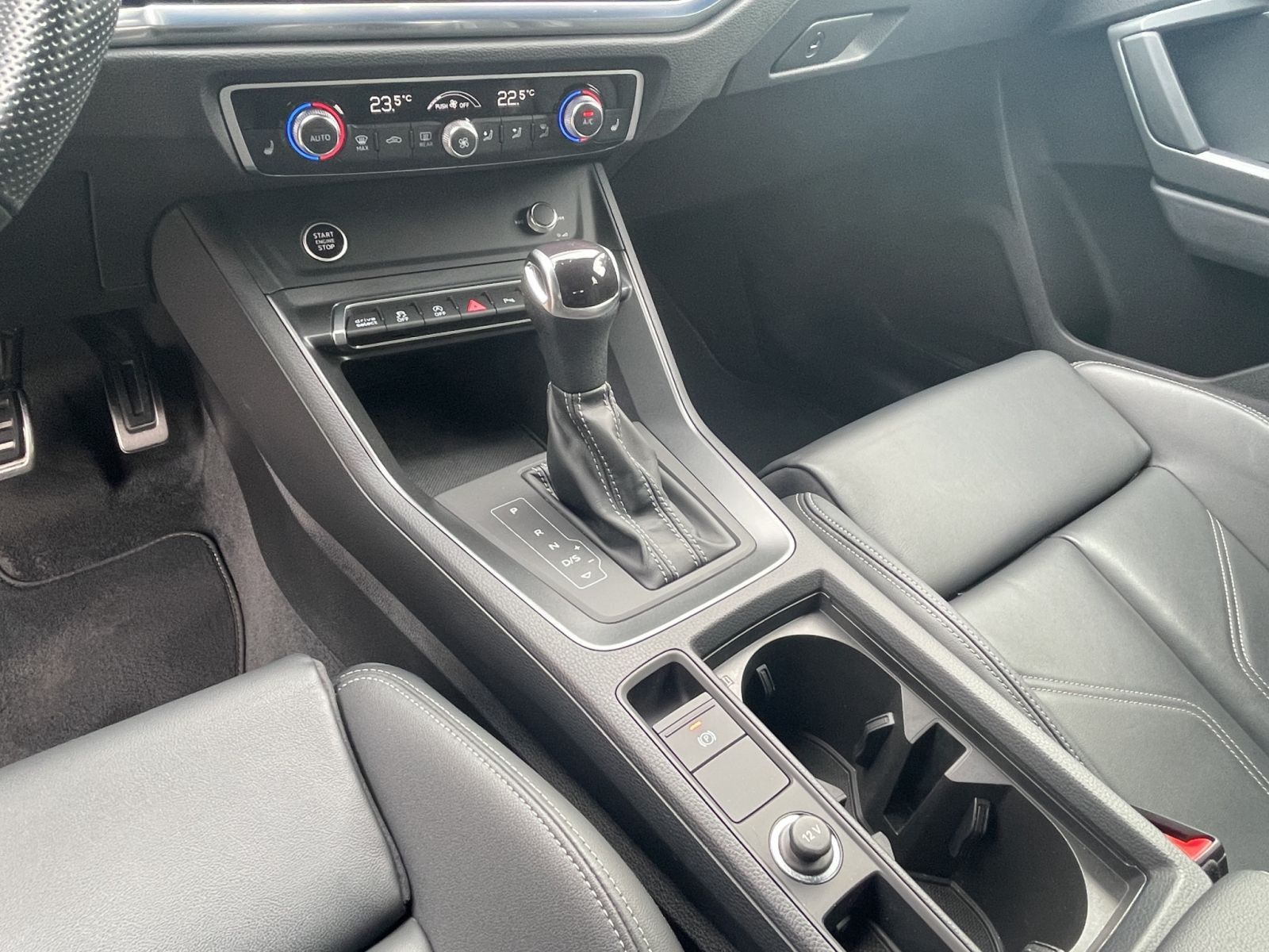 Audi Q3 SB 40 TFSI qu. S line LED AHK PDC+ StandHZG foto 14