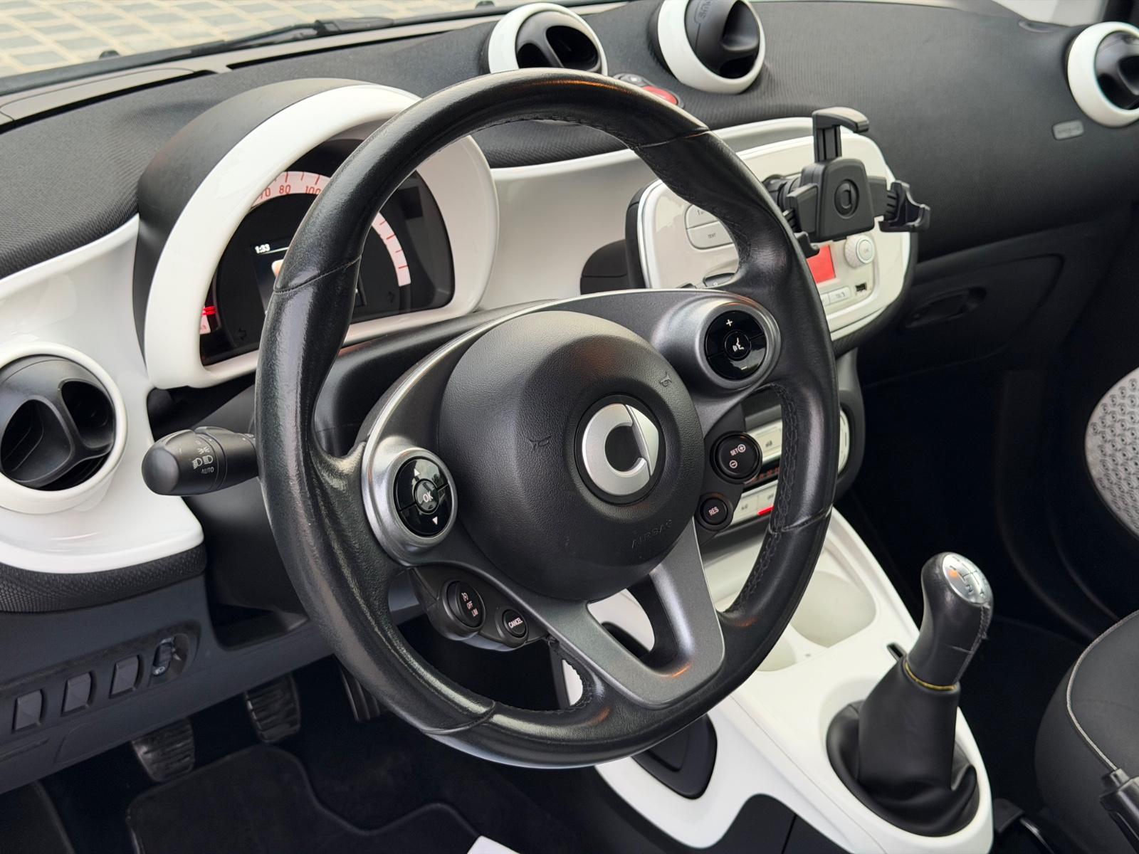 Smart ForTwo fortwo coupe Basis 52 kW*LED*SHZ*KLIMA