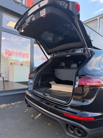 صورة 8 لـ 2016 Porsche CAYENNE