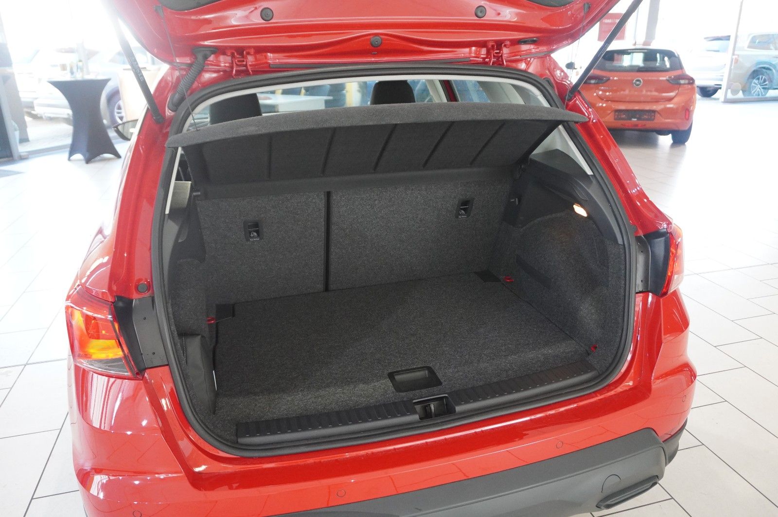 Fahrzeugabbildung SEAT Arona 1.0 TSI STYLE DSG NAVI/VIRTU./SHZ/PDC/DAB+