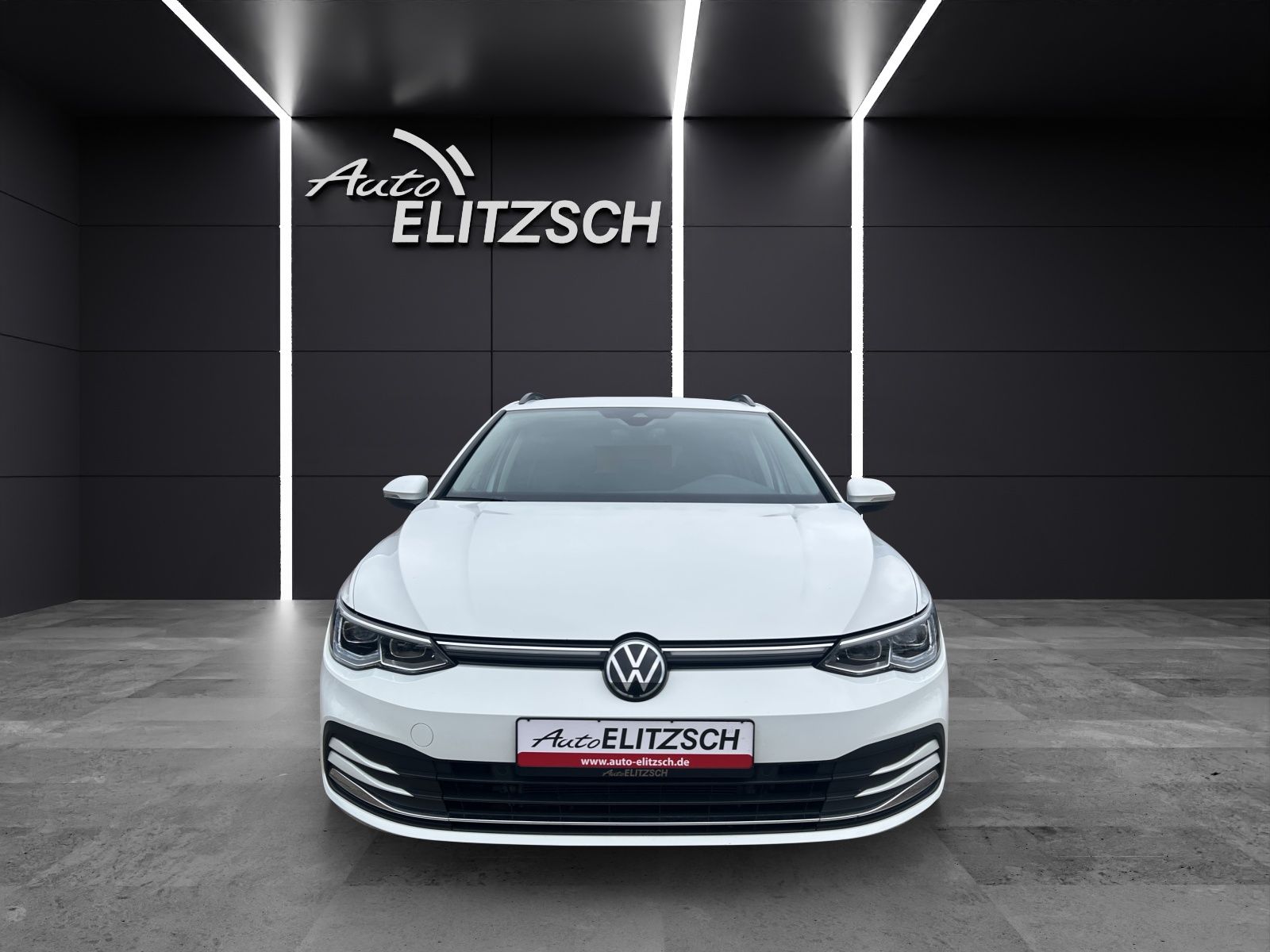 Fahrzeugabbildung Volkswagen Golf VIII Variant Style eTSI DSG LED+ ACC SH LRH