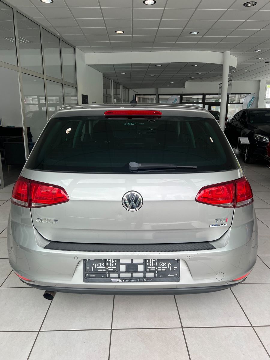 Fahrzeugabbildung Volkswagen Golf VII Lim. Cup 1.6 TDI DSG