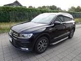 Volkswagen Tiguan 2.0 TSI DSG BMT 4MOTION Comfortline/ 2-Ha - : Schwarz, Alcantara, Servolenkung, mit Klimaanlage