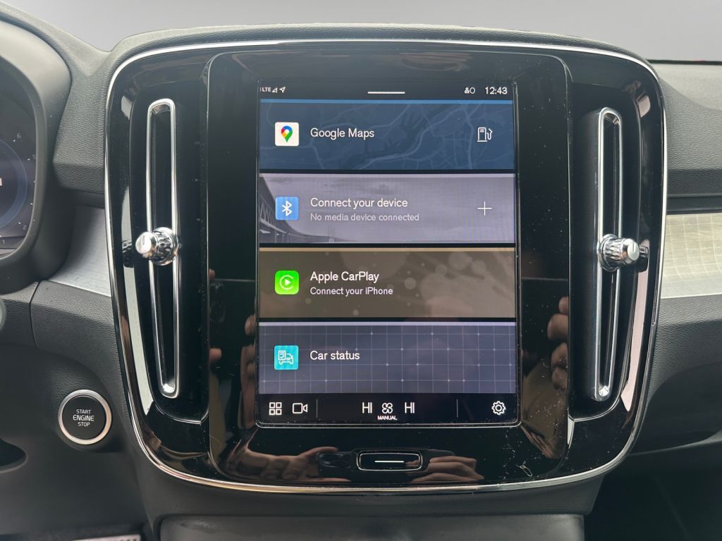 VOLVO XC40 B3 B DKG Core 360° Sitzkomfort-Paket VOLVO XC40 B3 B DKG Core 360° Sitzkomfort-Paket