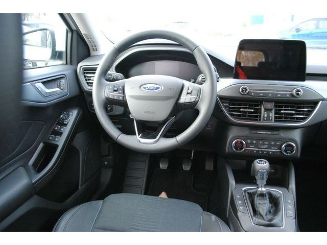 Fahrzeugabbildung Ford Focus 1,5 L Active X+HEAD-UP DISPLAY+KAMERA+ACC+