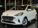 Hyundai i10 Trend AUTOMATIK*SPURASS./STZTHZNG/TEM - gebrauchte Hyundai i10 aus dem Jahr 2022