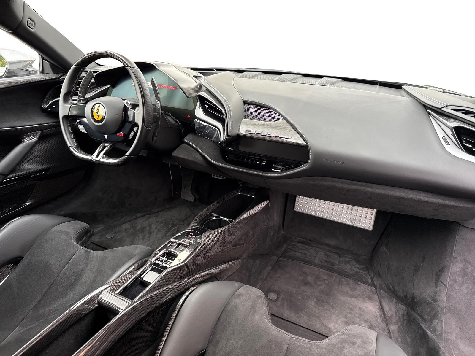 Ferrari SF90 Stradale *Assetto Fiorano*CarPlay*Kamera*