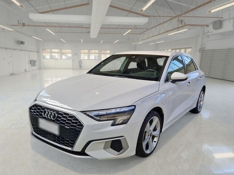 Audi AUDI A3 SPORTBACK 40 TFSI E S TRONIC BUSINESS AD