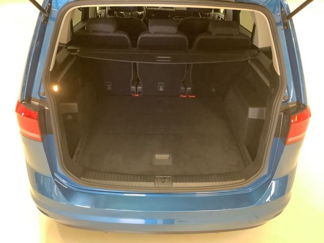 Touran Highline 1,5 TSI 110 kW DSG  LED, AZV, AC
