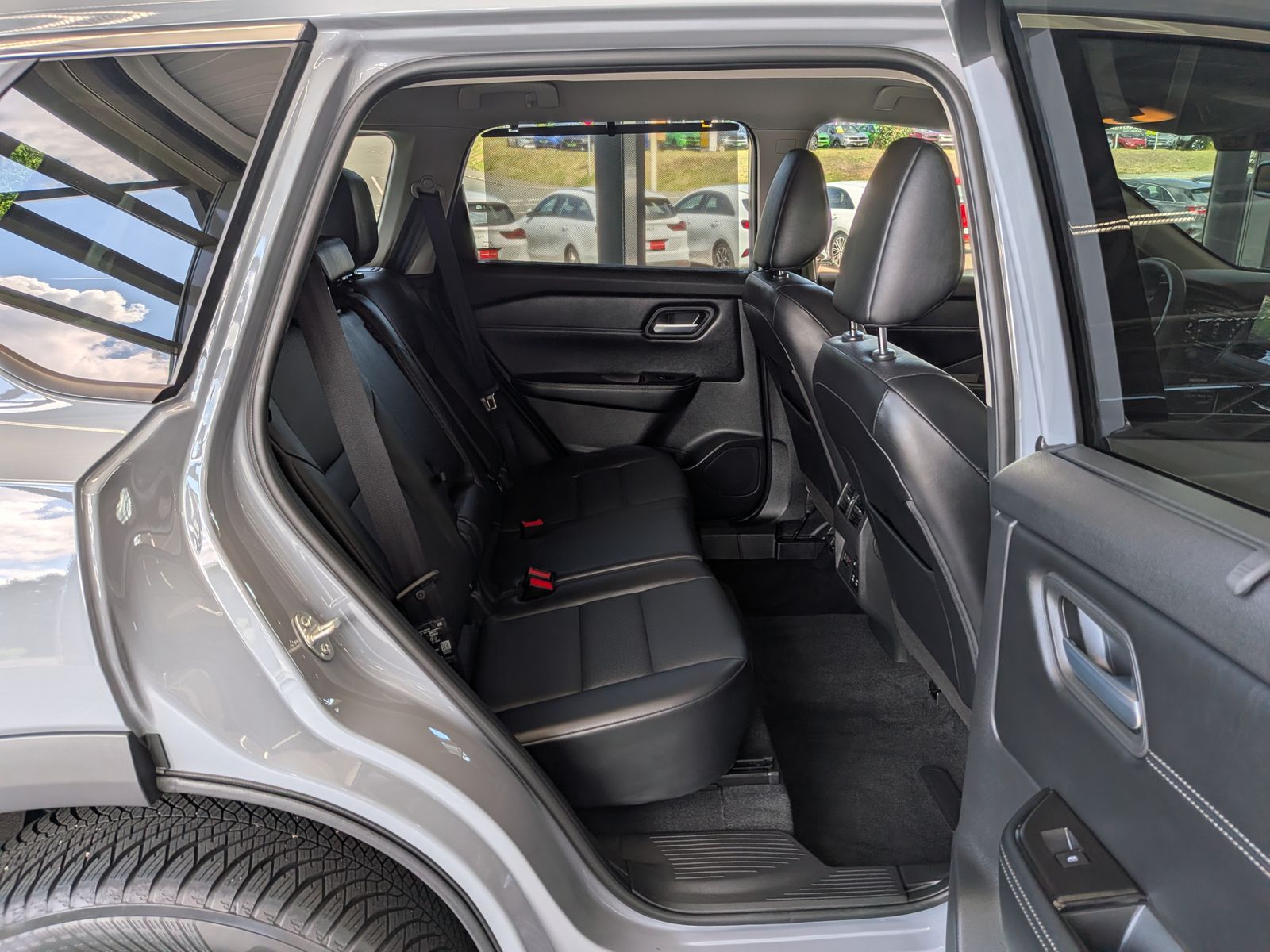 Fahrzeugabbildung Nissan X-Trail 1.5 e-Power N-Connecta ACC 360 Navi 12"