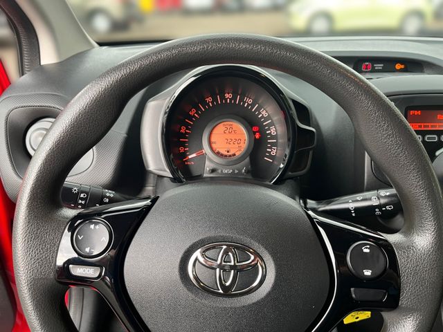 Toyota Aygo AYGO 1,0 Klima & Radio ,wenige Kilometer
