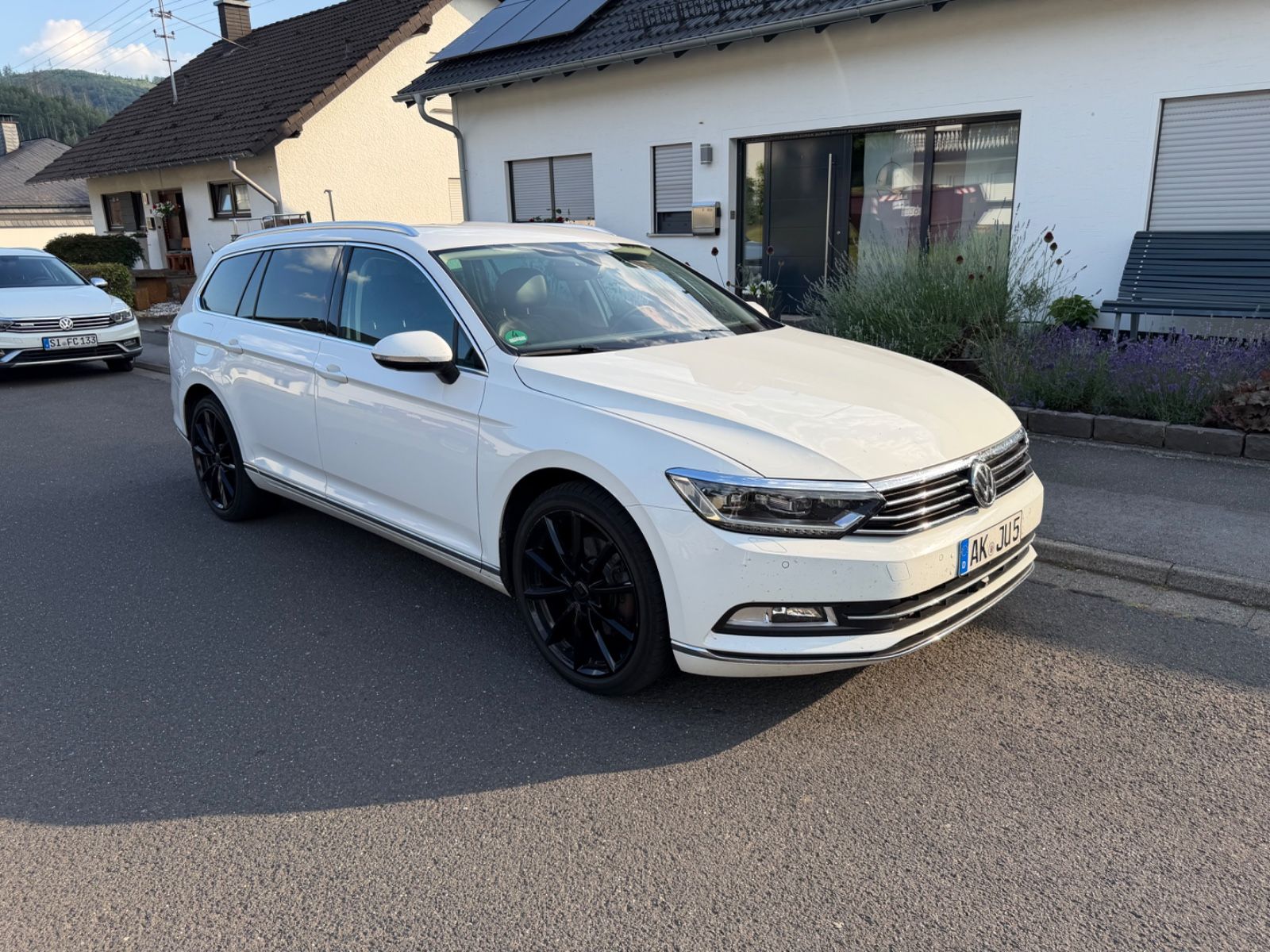 VW Passat 2.0 TDI SCR 140kW DSG 4M Highl. Varia...