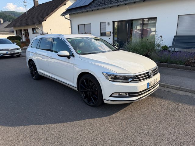 VW Passat 2.0 TDI SCR 140kW DSG 4M Highl. Varia...