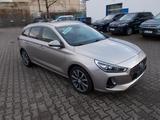 Hyundai i30 cw Premium, AHK Leder Navi LED, zus. Alu WR - Hyundai i30: Cw